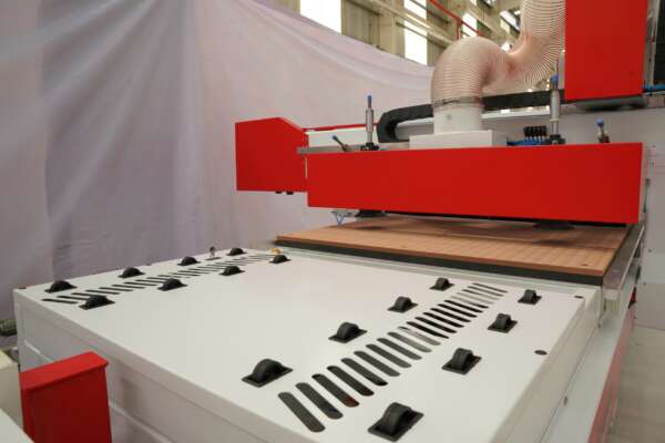 APEX 3 AXIS CNC - Image 2